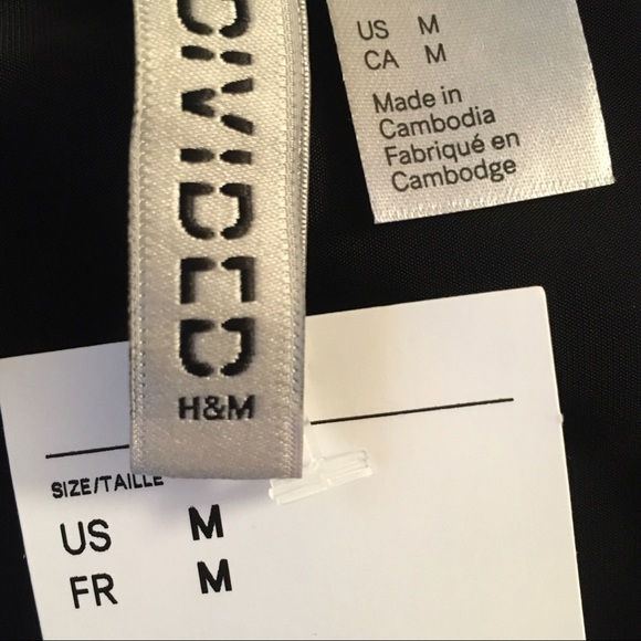 H&M NWT A-line shiny mini skirt ring belt black M - Picture 7 of 15